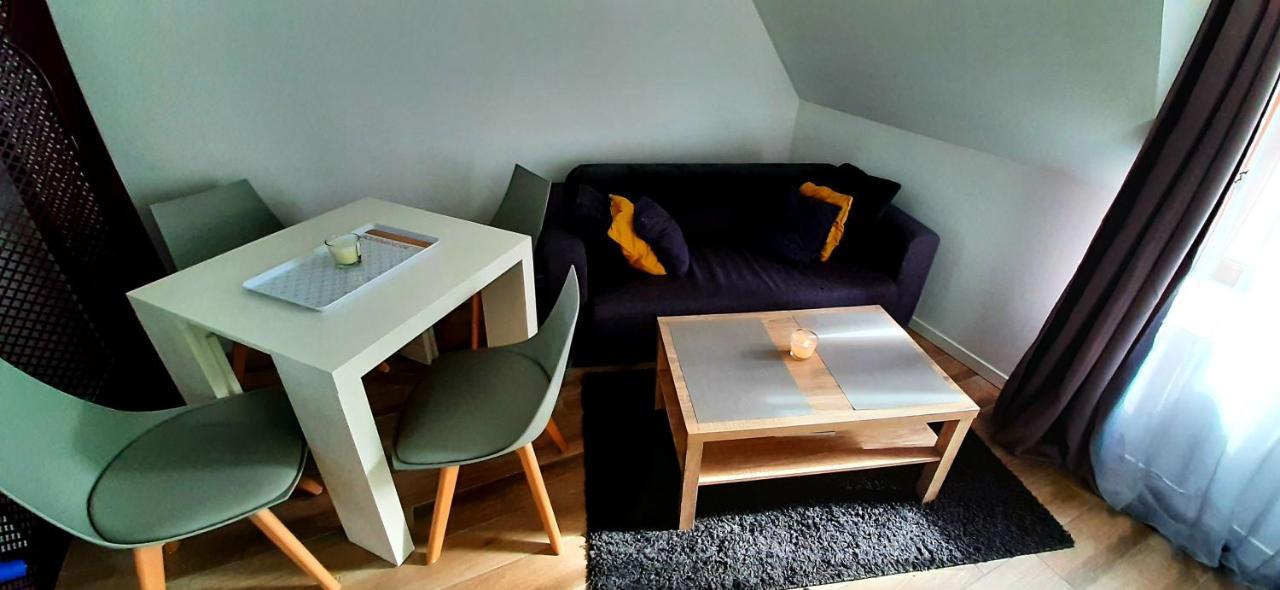 Charmant Studio Au Coeur De Sens Apartamento Exterior foto